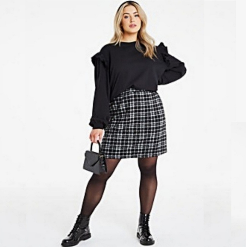 EXPRESS Abstract Check Print Mini Skirt NWT